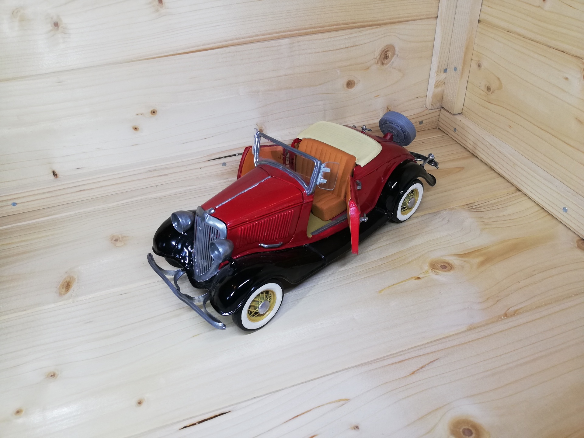 Ford V8 Cabriolet 